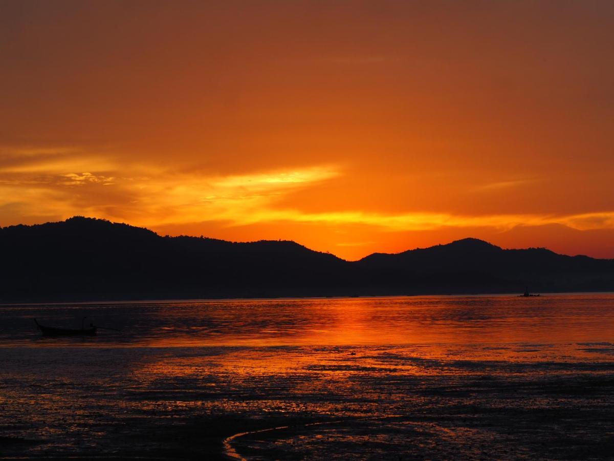 Modern Sunset Sea House Lam Sai Villa Ko Yao Noi Bagian luar foto